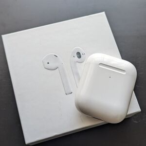 Airpods 2nd Generation (New)
